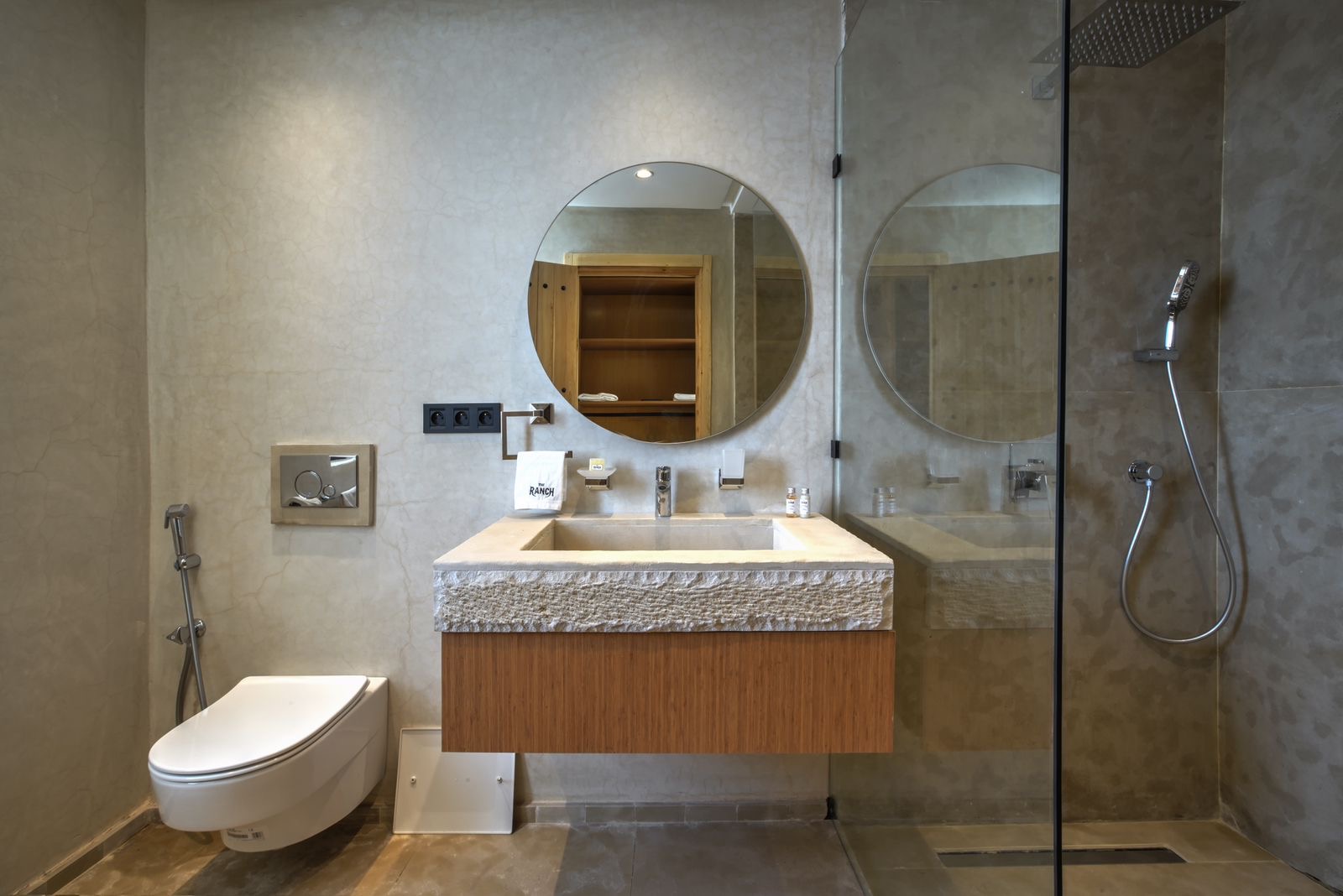 Atelier et matériaux UNIVMAR - Onyx
